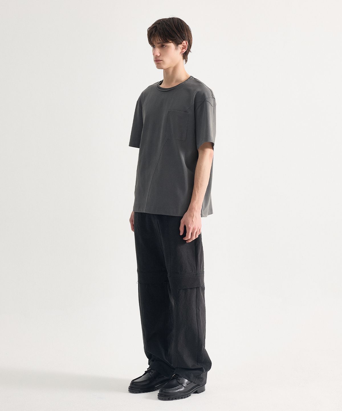 에이치직(H.JIK) Pigment Raw-edge Asymmetric Panel T-shirt -Dusty Gray