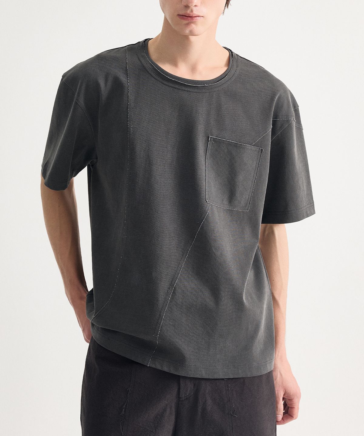에이치직(H.JIK) Pigment Raw-edge Asymmetric Panel T-shirt -Dusty Gray