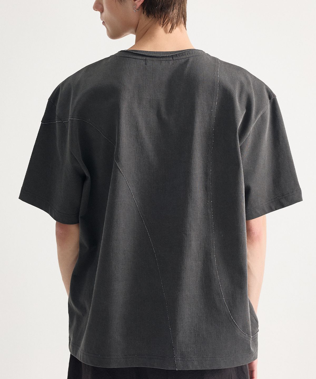에이치직(H.JIK) Pigment Raw-edge Asymmetric Panel T-shirt -Dusty Gray