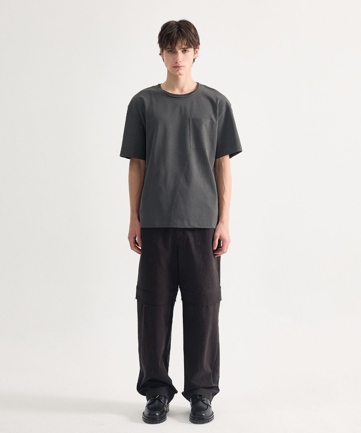 에이치직(H.JIK) Pigment Raw-edge Asymmetric Panel T-shirt -Dusty Gray