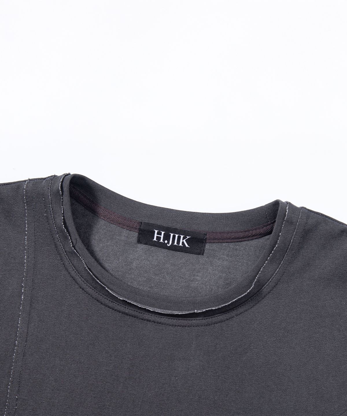 에이치직(H.JIK) Pigment Raw-edge Asymmetric Panel T-shirt -Dusty Gray