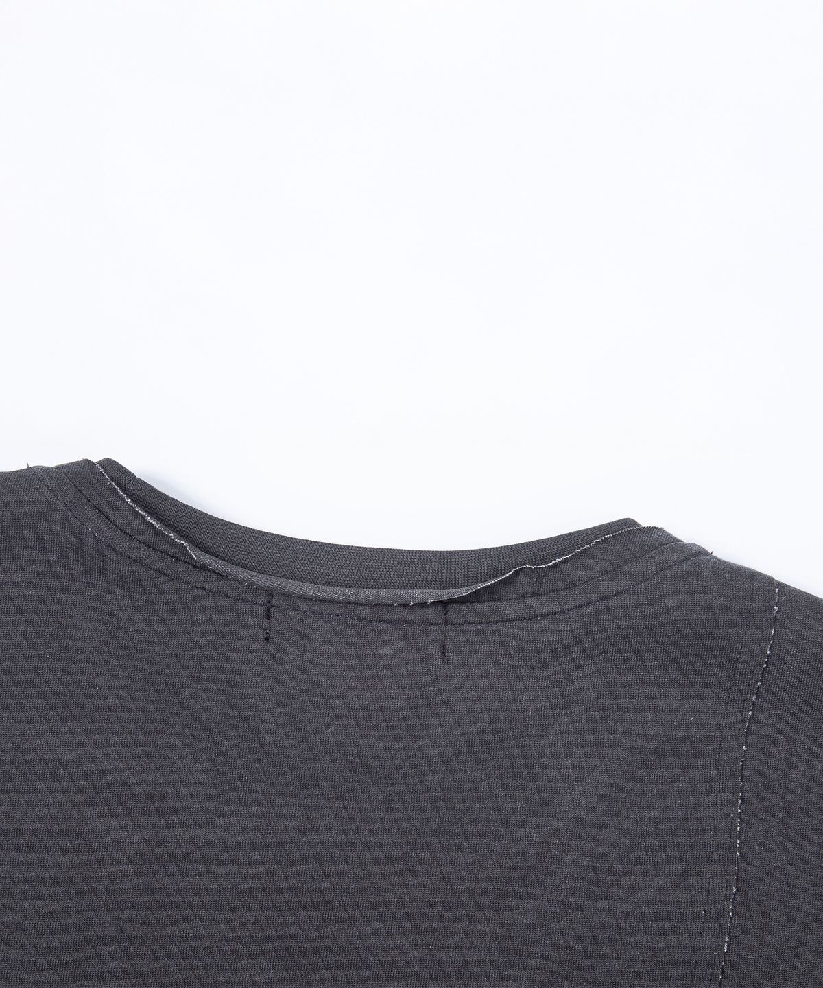 에이치직(H.JIK) Pigment Raw-edge Asymmetric Panel T-shirt -Dusty Gray