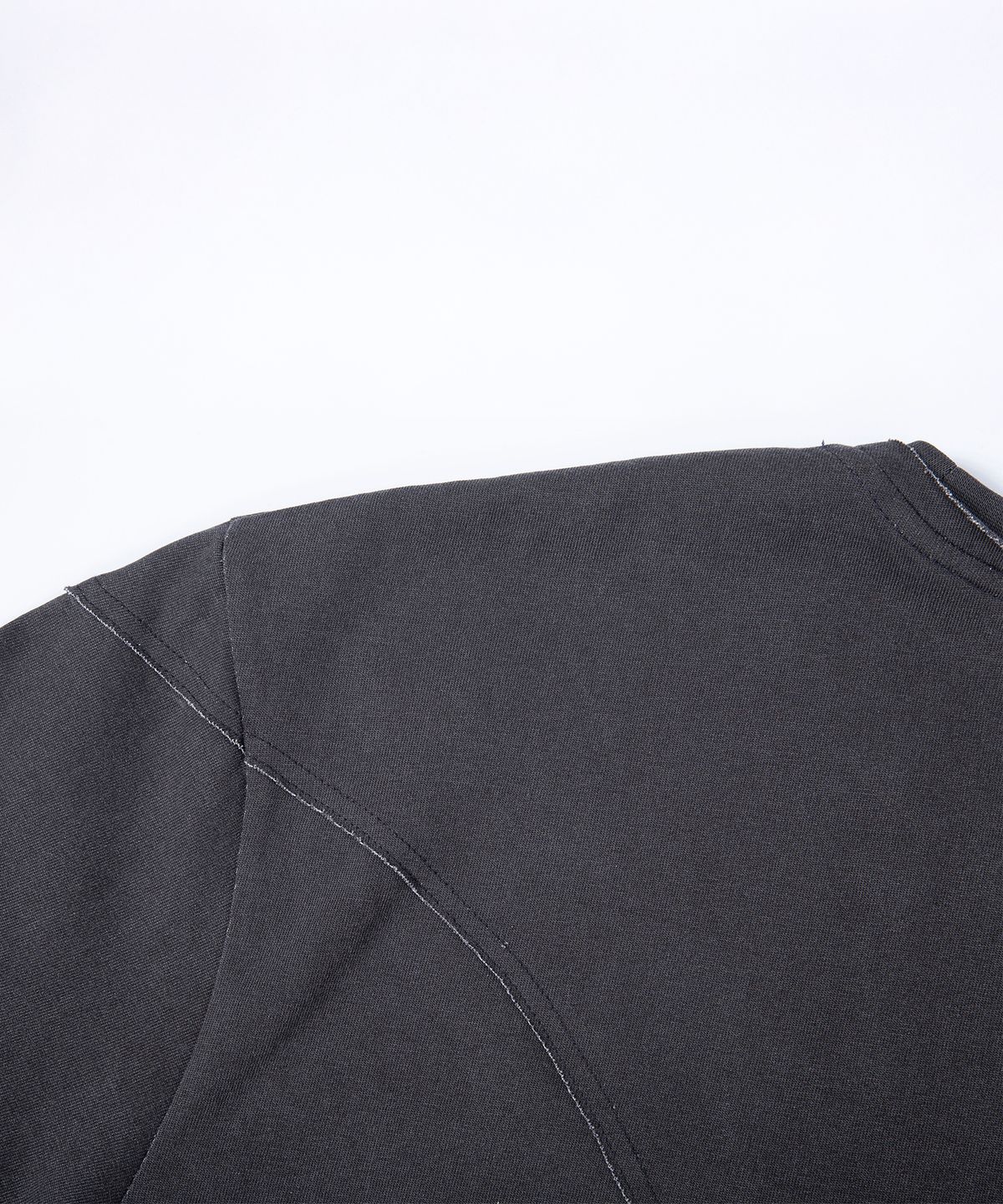 에이치직(H.JIK) Pigment Raw-edge Asymmetric Panel T-shirt -Dusty Gray