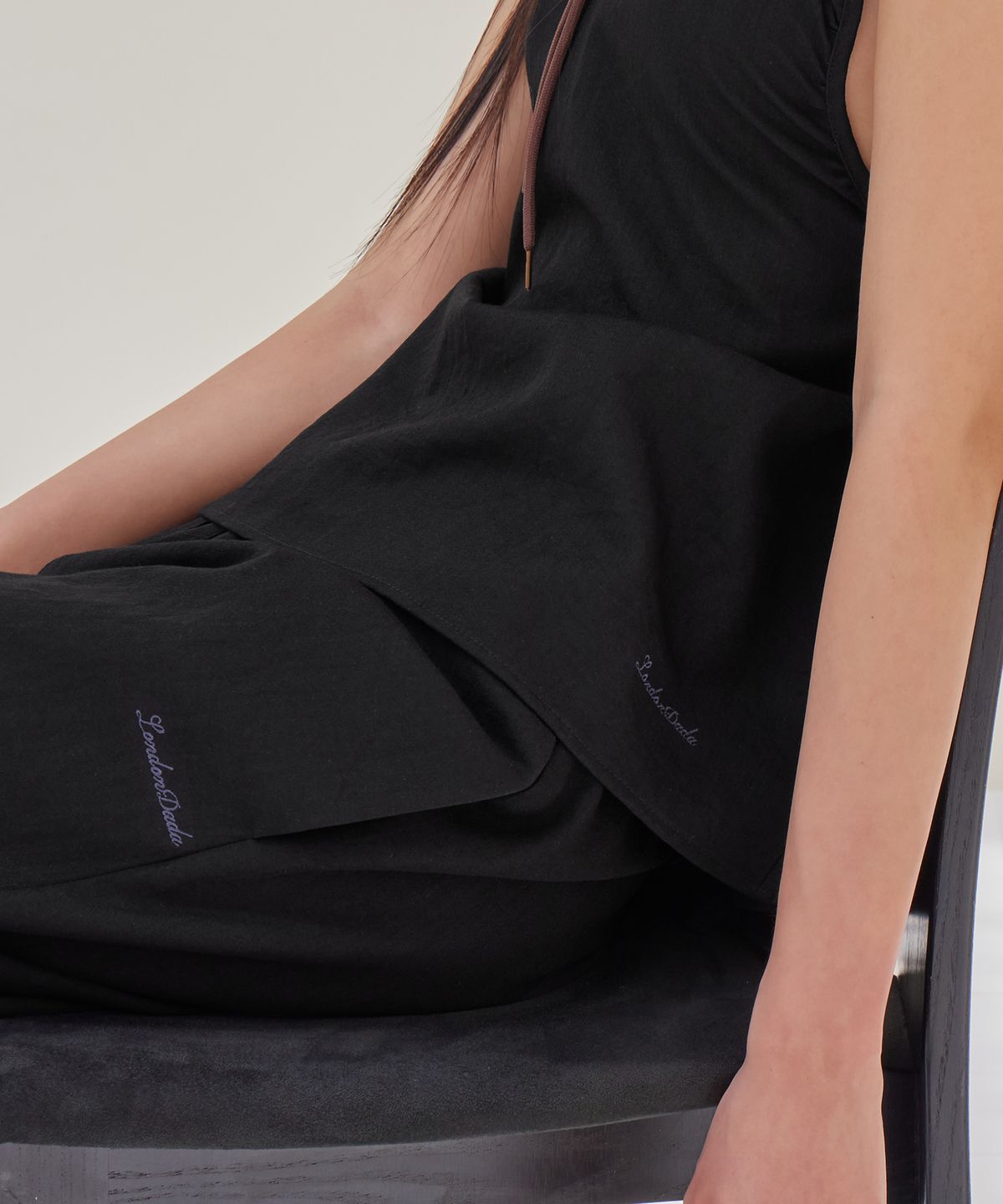 런던다다(LONDONDADA) Linen-Like Halter Shirring Top, BLACK