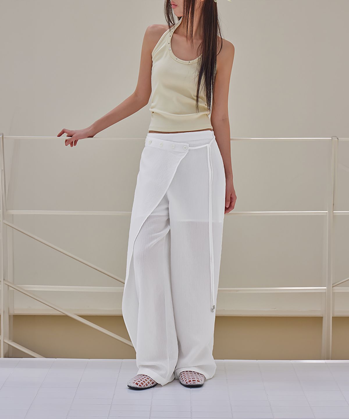 런던다다(LONDONDADA) Button Wrap Wide Pants, WHITE