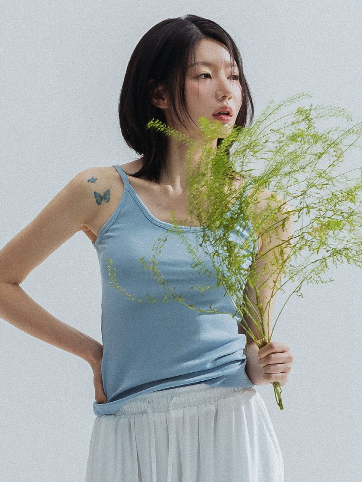 앤하츠(ANNEHEARTS) Soft Layer Sleeveless_BLUE