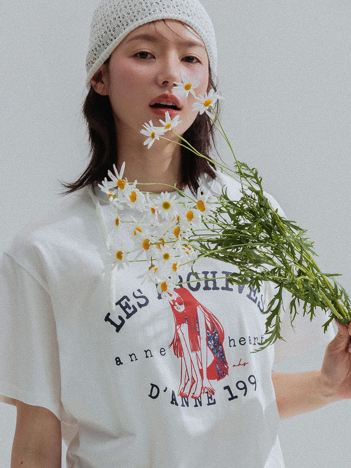 앤하츠(ANNEHEARTS) 1994 Girl Archive Graphic Tee_IVORY