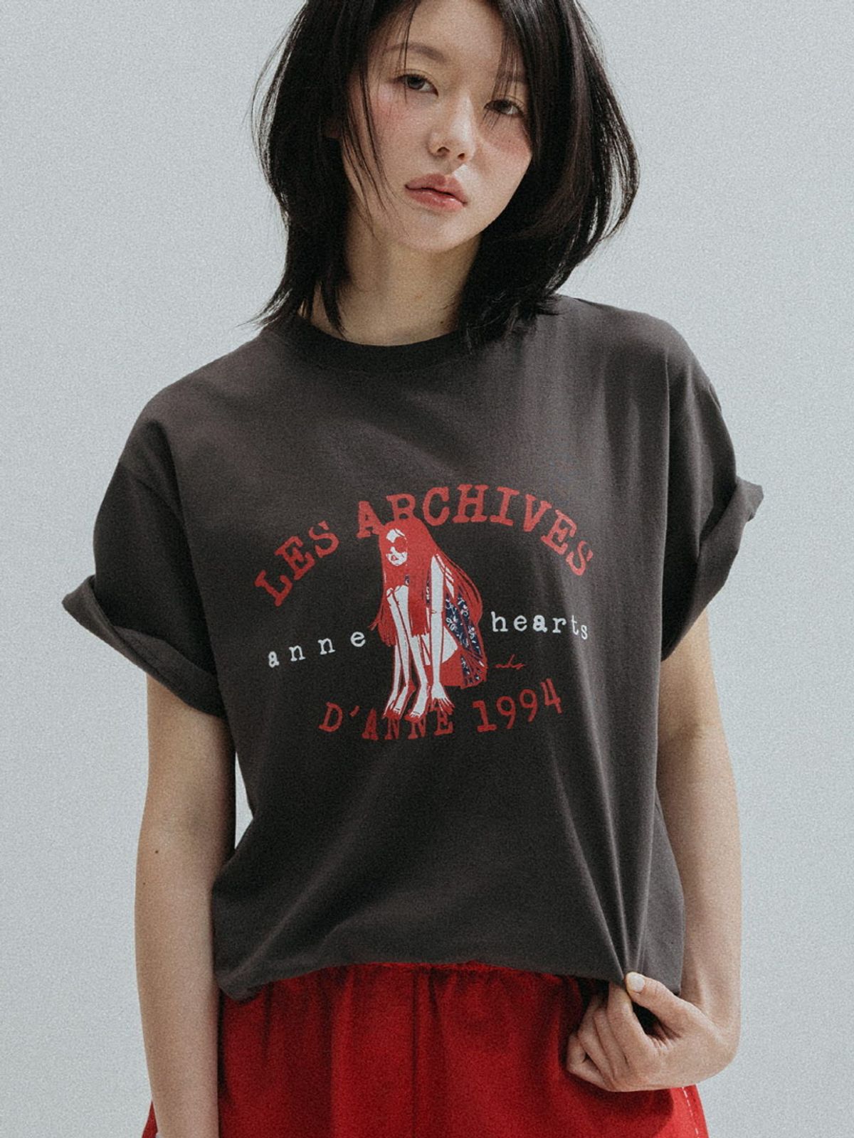 앤하츠(ANNEHEARTS) 1994 Girl Archive Graphic Tee_CHARCOAL
