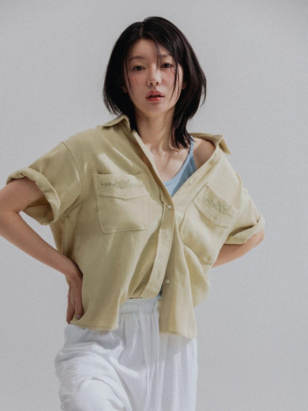앤하츠(ANNEHEARTS) Soft Embroidery Cotton Shirt_OLIVE