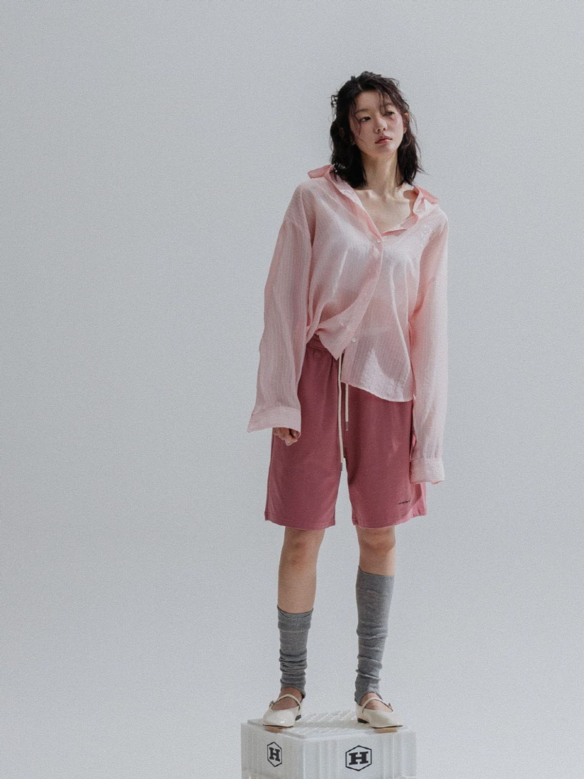 앤하츠(ANNEHEARTS) Pinstripe Sheer Shirt_PINK