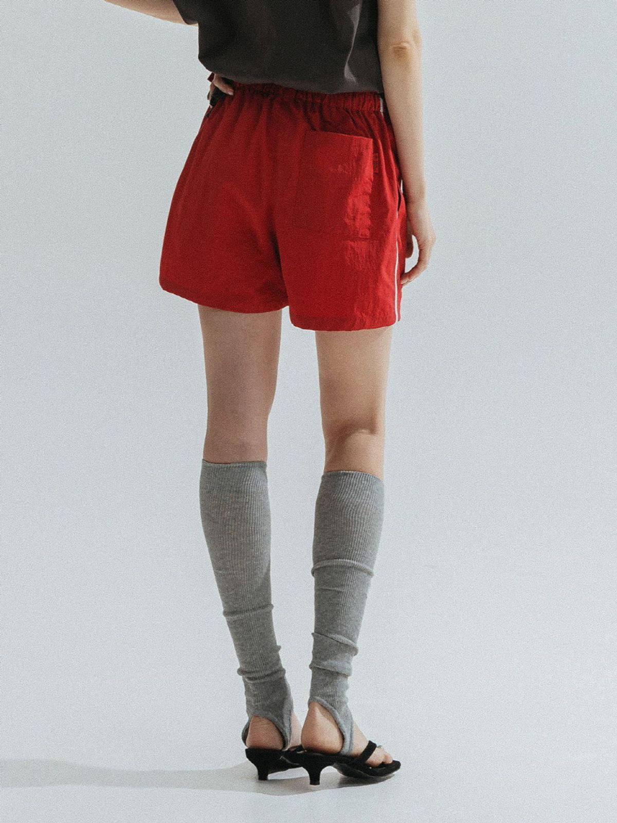 앤하츠(ANNEHEARTS) Side Lace Nylon Shorts_RED