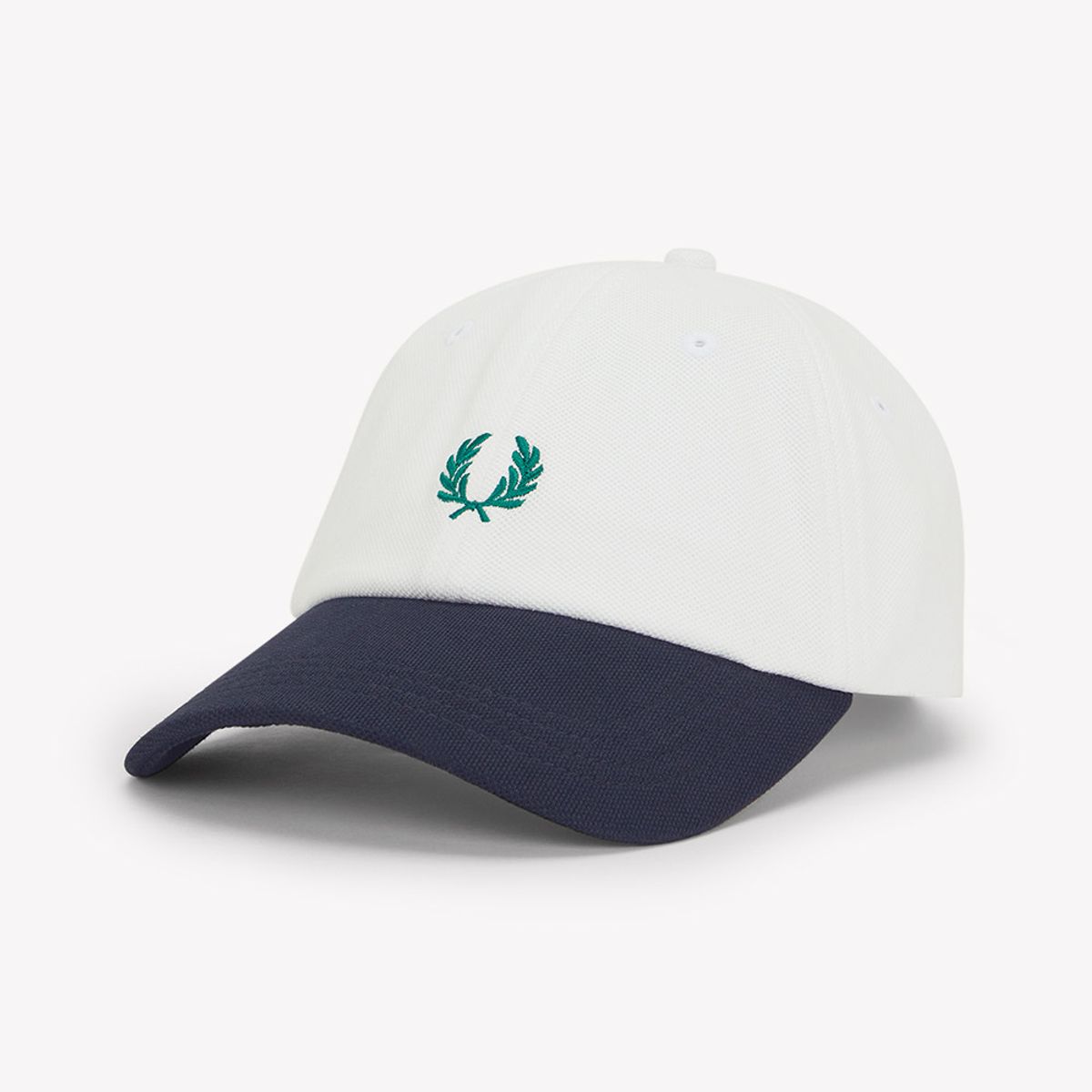프레드페리(FRED PERRY) 블락 피케 클래식 캡 - 스노우 화이트 CFPU2612303-303