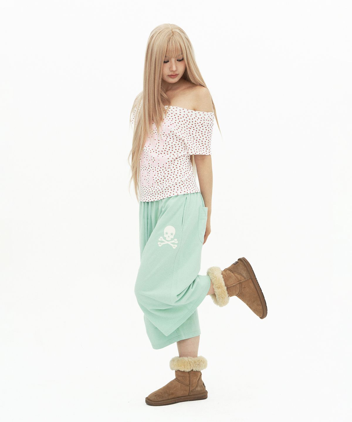 셋업이엑스이(SETUP-EXE) STRAWBERRY DOT GRAPHIC TOP / WHITE