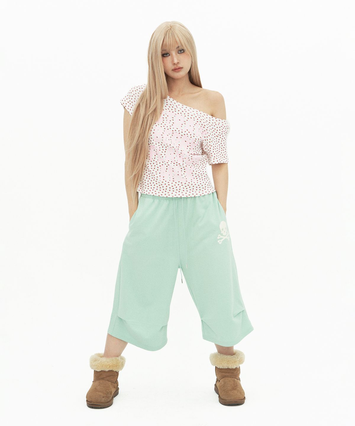 셋업이엑스이(SETUP-EXE) STRAWBERRY DOT GRAPHIC TOP / WHITE