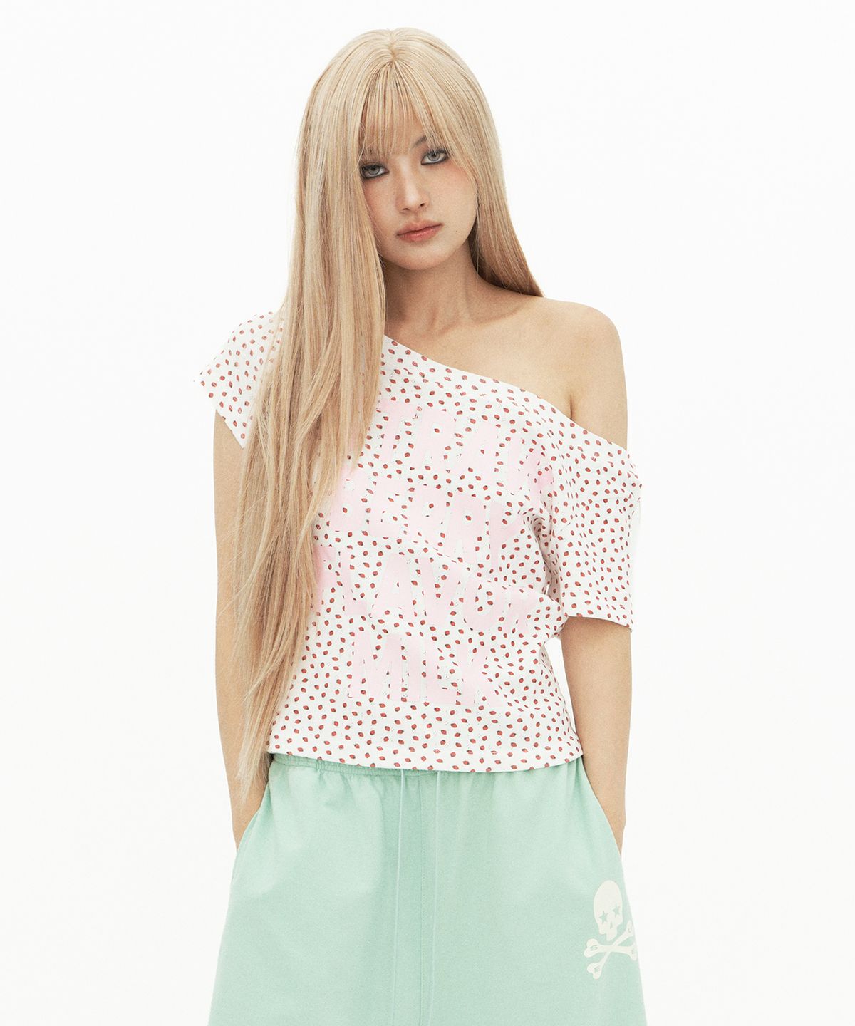 셋업이엑스이(SETUP-EXE) STRAWBERRY DOT GRAPHIC TOP / WHITE