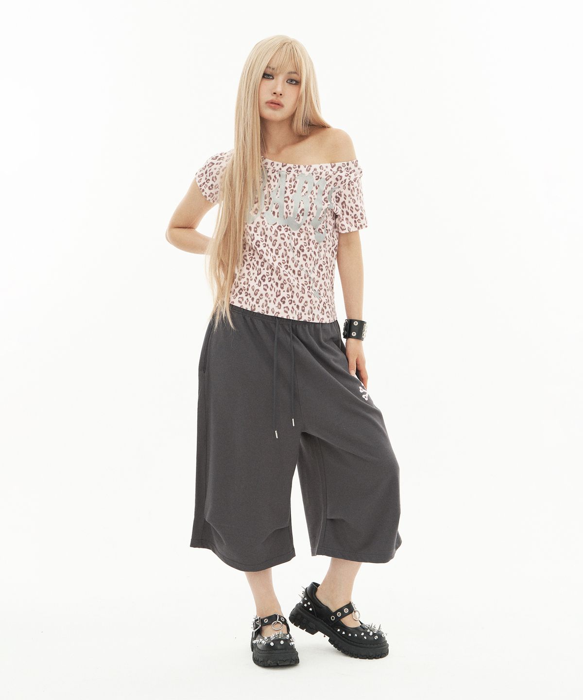 셋업이엑스이(SETUP-EXE) BASIC BERMUDA PANTS / CHARCOAL
