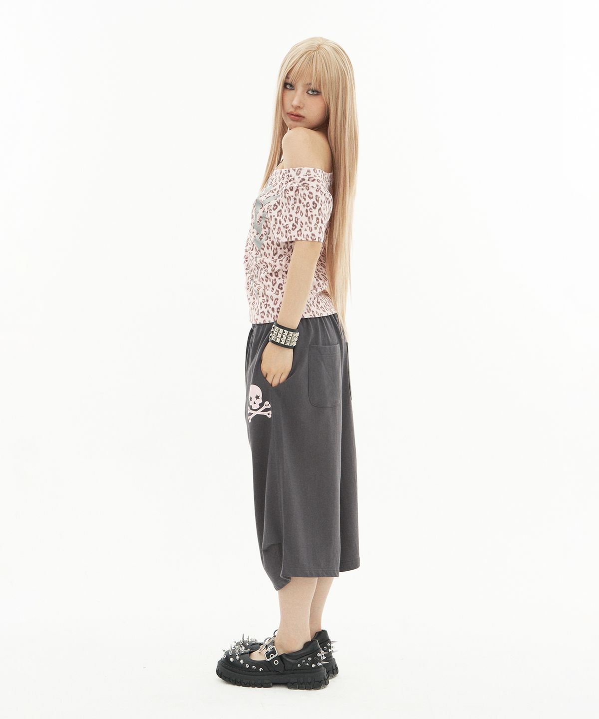 셋업이엑스이(SETUP-EXE) BASIC BERMUDA PANTS / CHARCOAL