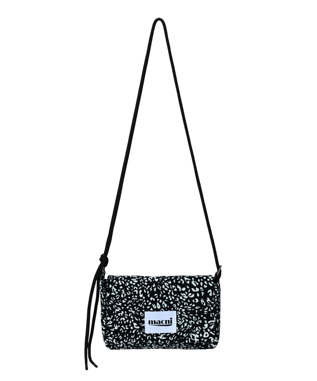 마크니(MACNI) LEOPARD STRING CROSS BAG BLACK