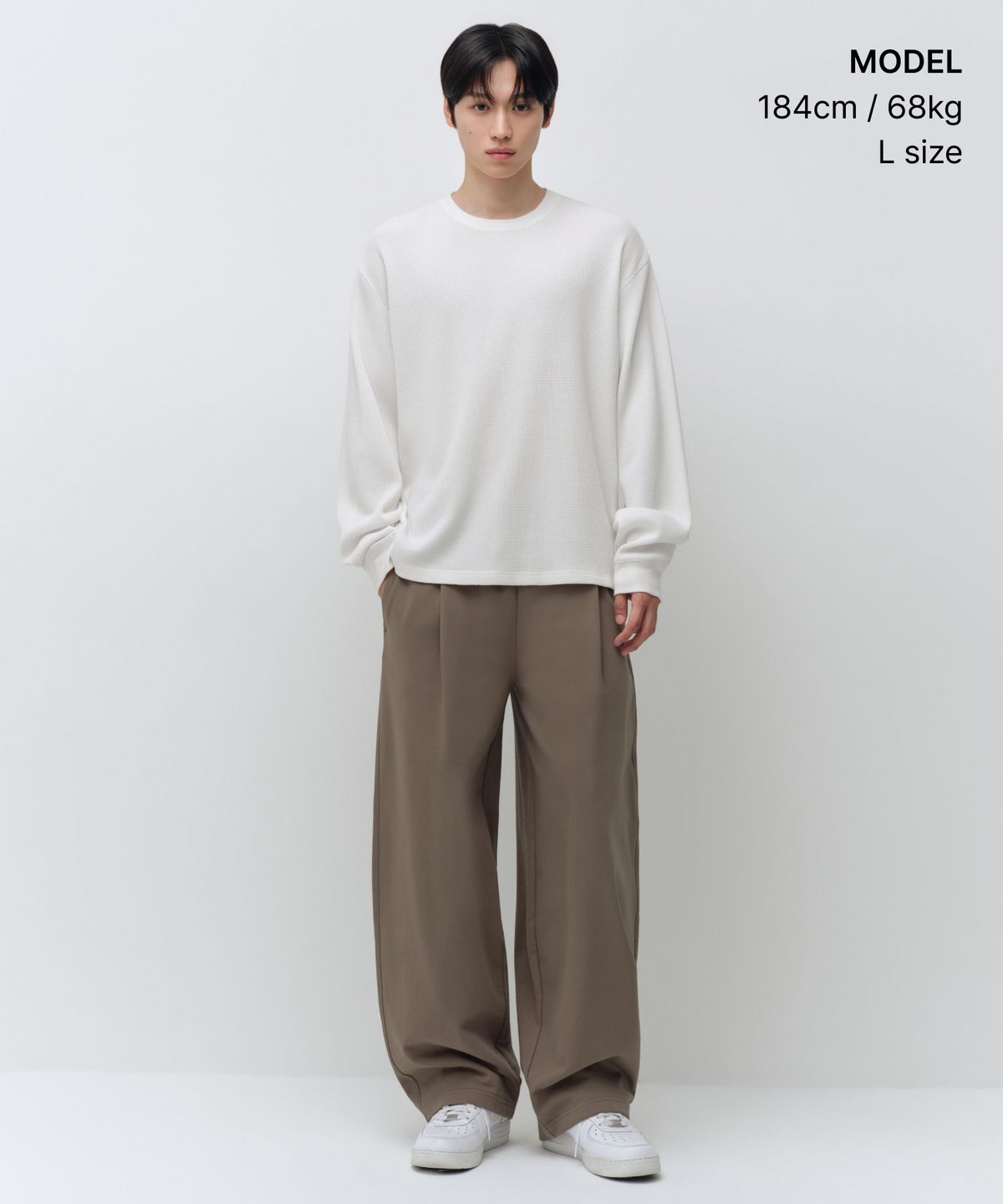 무신사 스탠다드(MUSINSA STANDARD) 피그먼트 와플 긴소매 티셔츠 [오프 화이트]