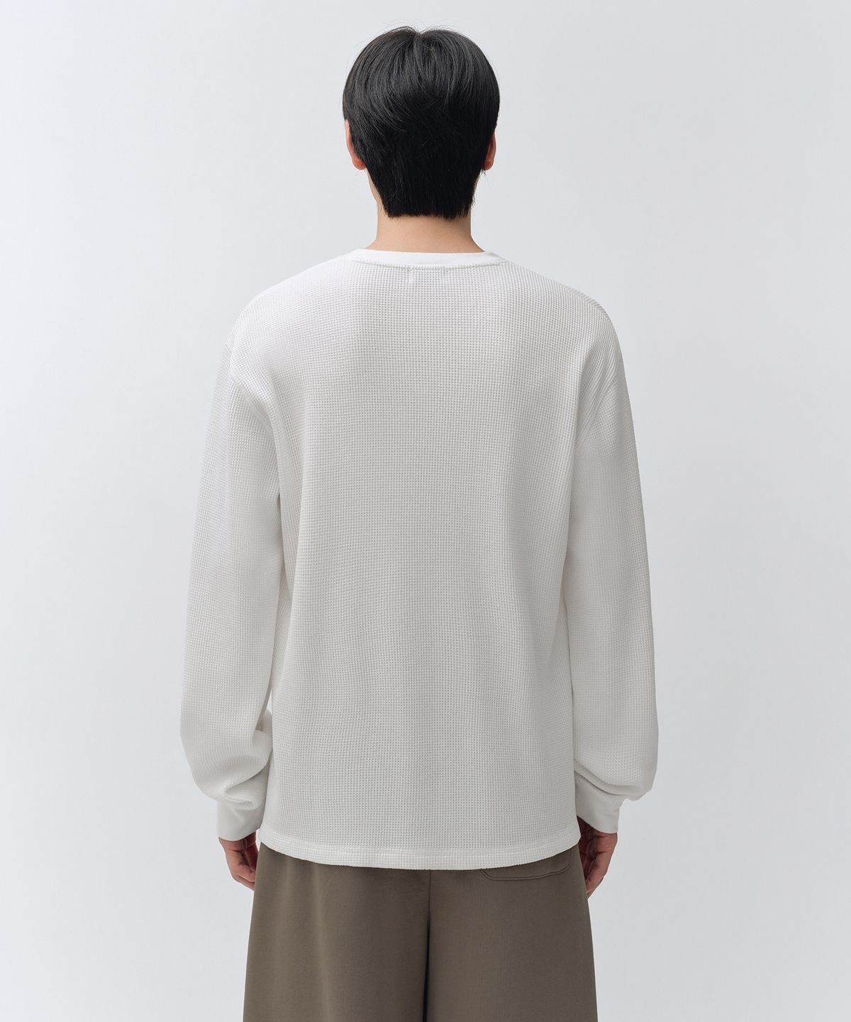 무신사 스탠다드(MUSINSA STANDARD) 피그먼트 와플 긴소매 티셔츠 [오프 화이트]