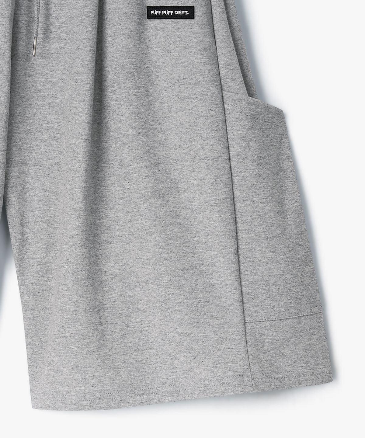 퍼프퍼프뎁트(PUFF PUFF DEPT) Kangaroo Pocket Bermuda Wide Sweat Shorts GREY