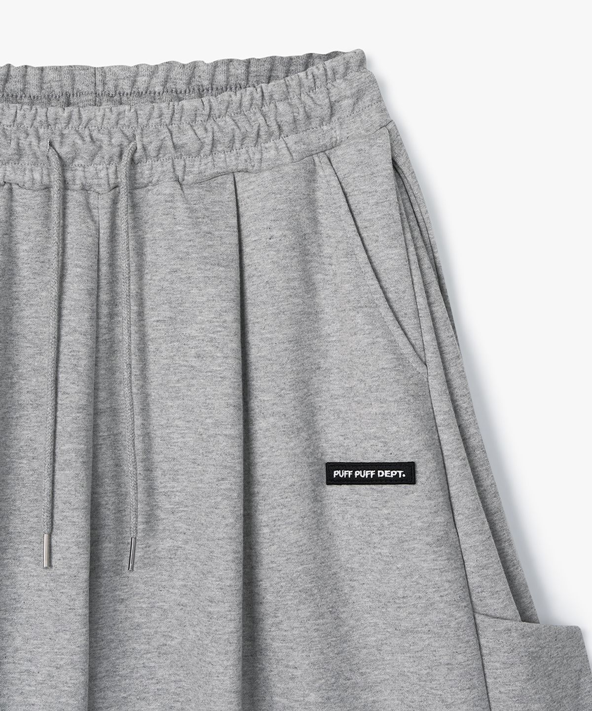 퍼프퍼프뎁트(PUFF PUFF DEPT) Kangaroo Pocket Bermuda Wide Sweat Shorts GREY