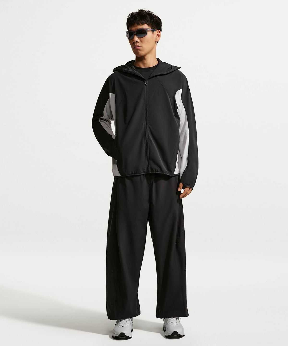 나이키(NIKE) 테크 헬리오스 드라이 핏 긴소매 셸 M - 블랙:그레이 포그:블랙 / IF0904-010