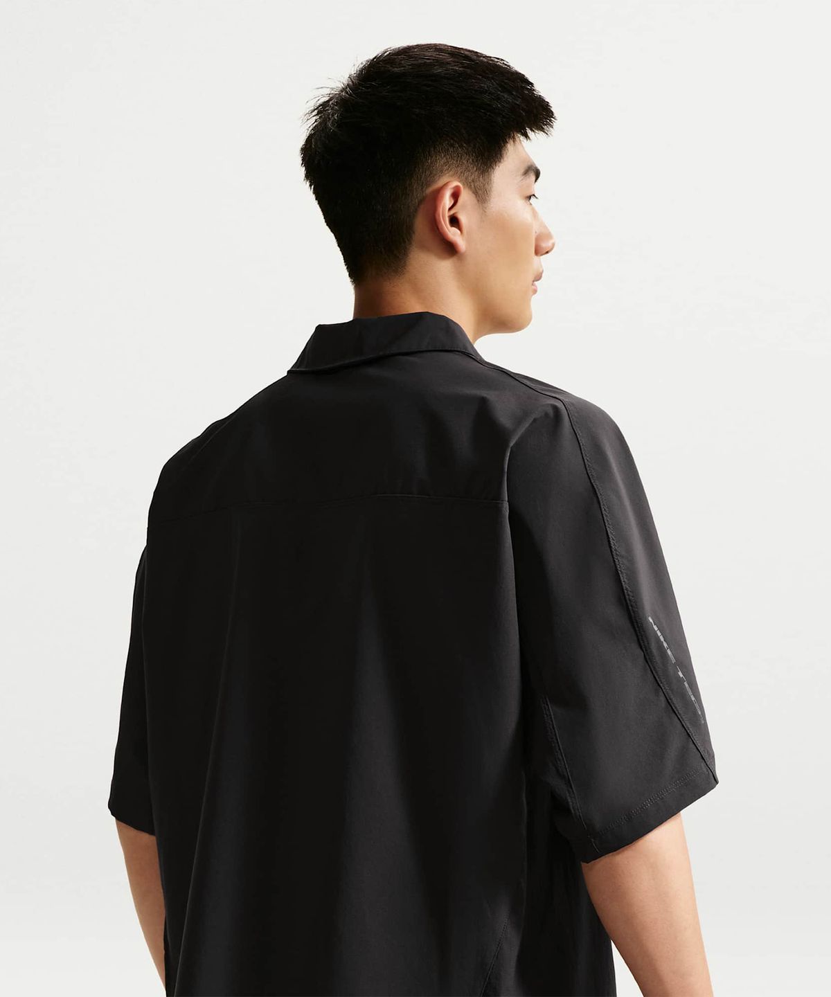 나이키(NIKE) 테크 헬리오스 드라이 핏 반소매 탑 M - 블랙 / II2351-010