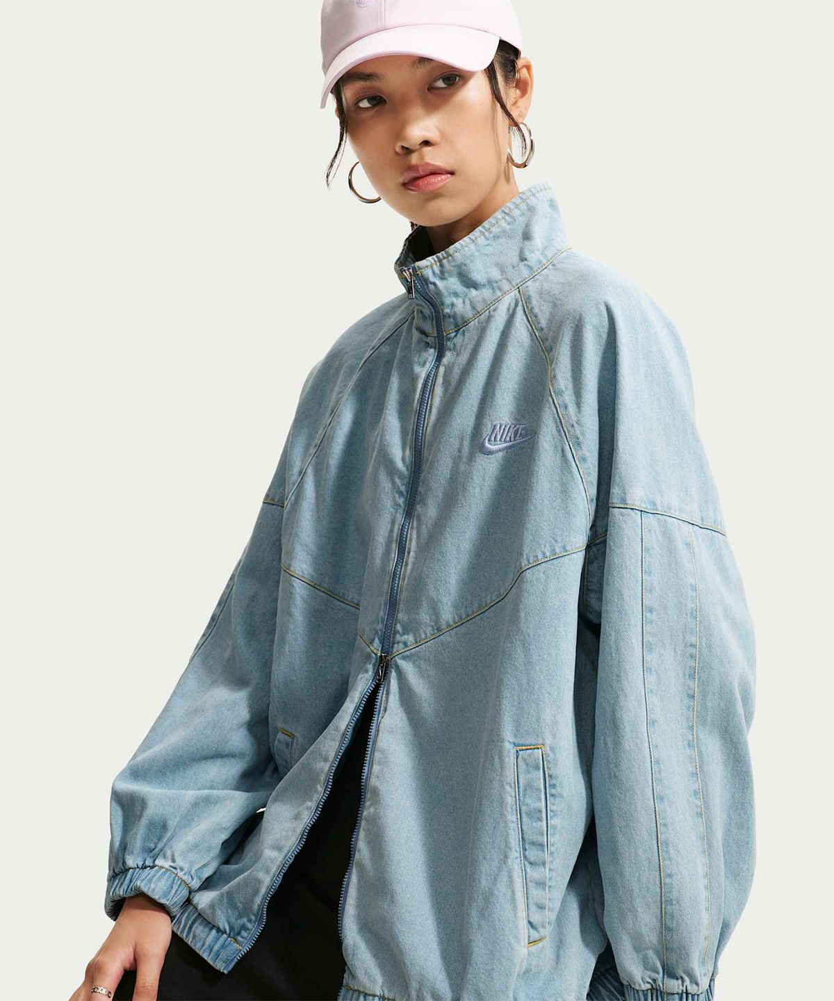 나이키(NIKE) 윈드러너 오버사이즈 데님 재킷 W - 라이트 아머리 블루:워크 블루 / IV4962-440