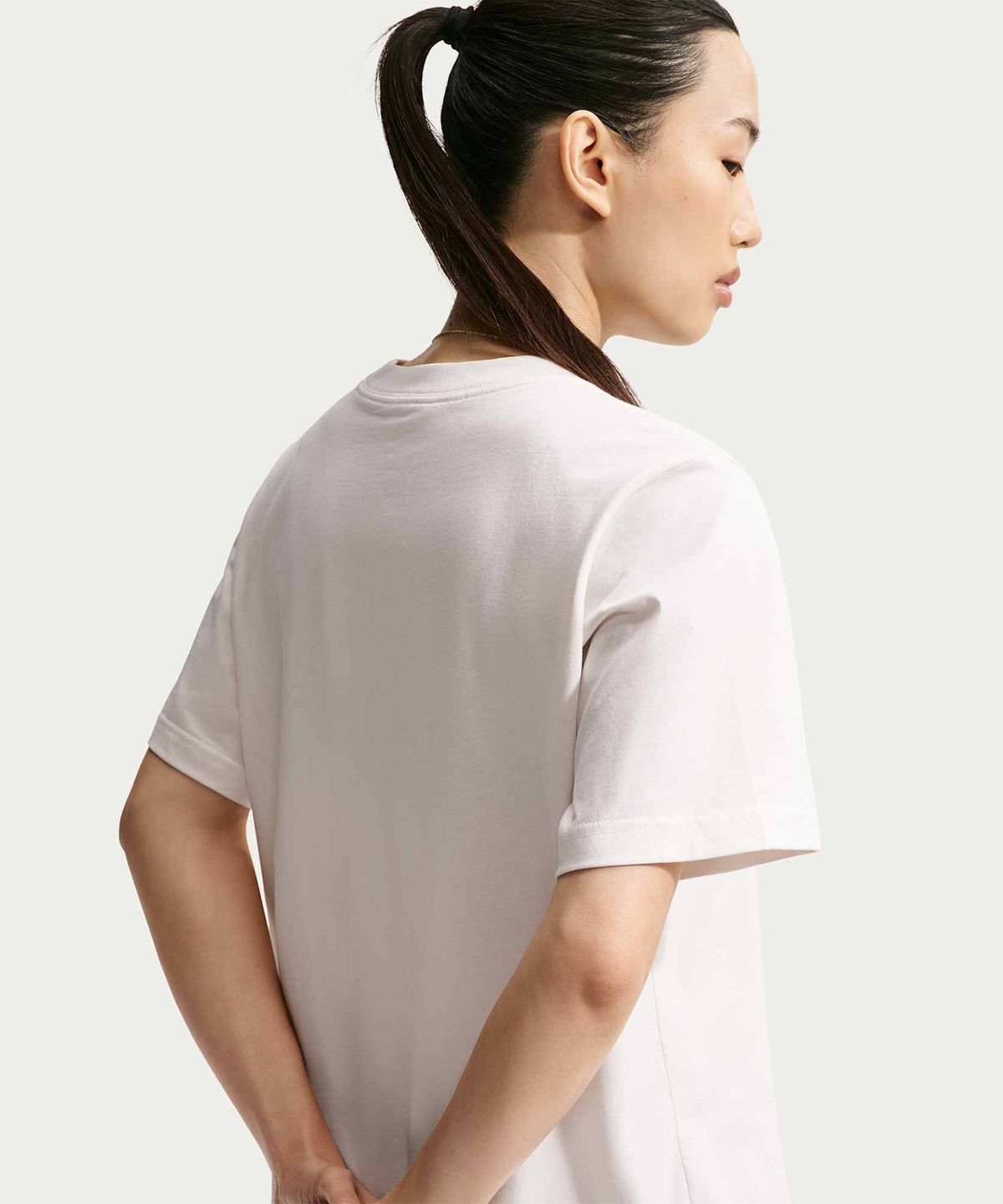 나이키(NIKE) 스포츠웨어 티셔츠 W - 팬텀 / IW0877-090
