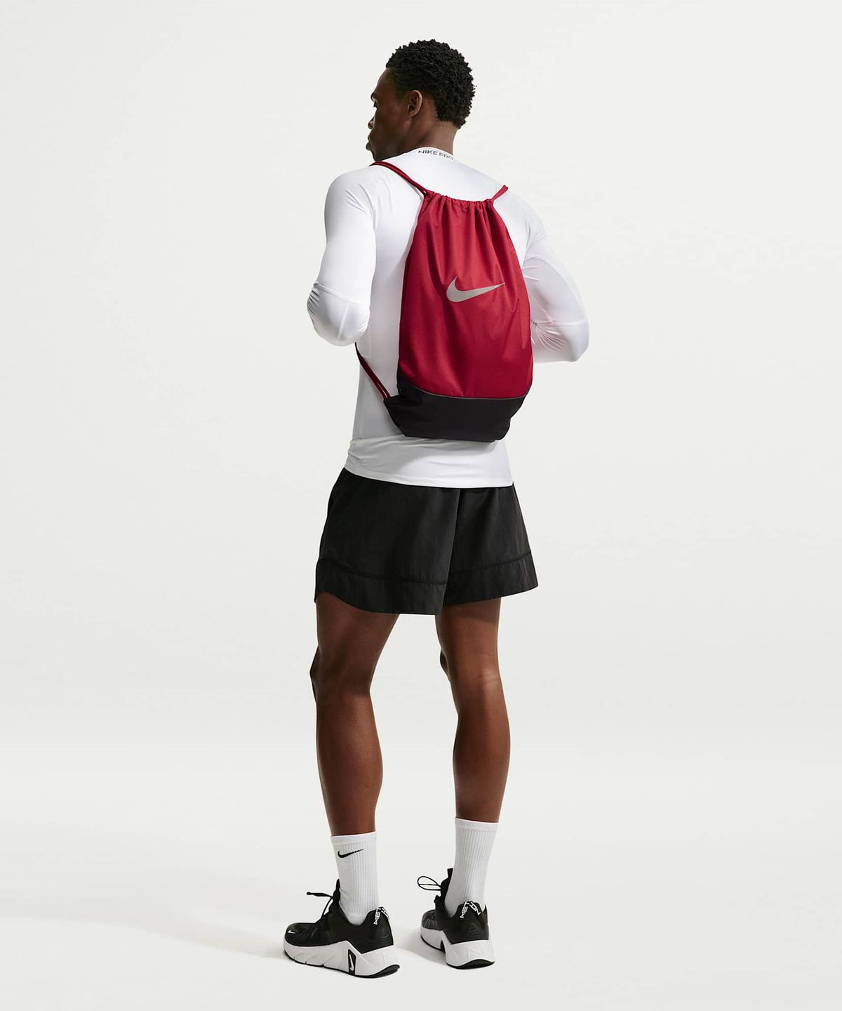 나이키(NIKE) 브라질리아 드로스트링 백(18L) - 터프 레드:블랙:리플렉트 실버 / IB4409-608