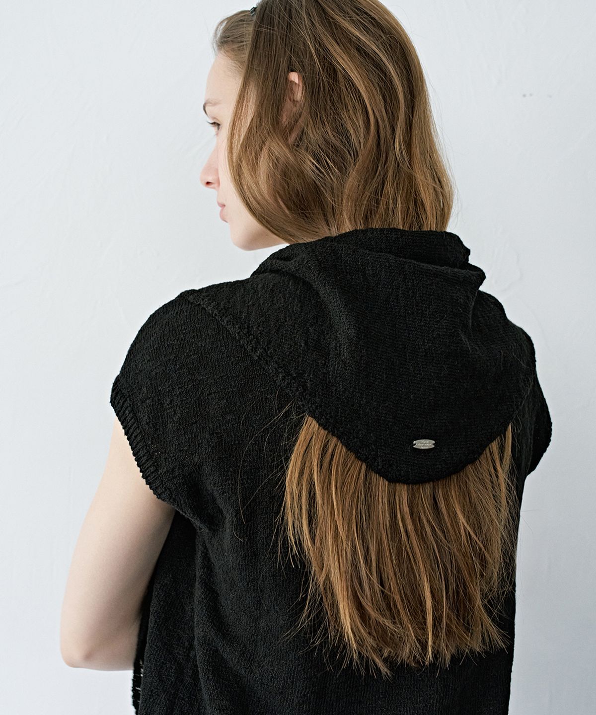 르메메(LEMEME) Aube Scarf Short-Sleeve Knit Top_2color