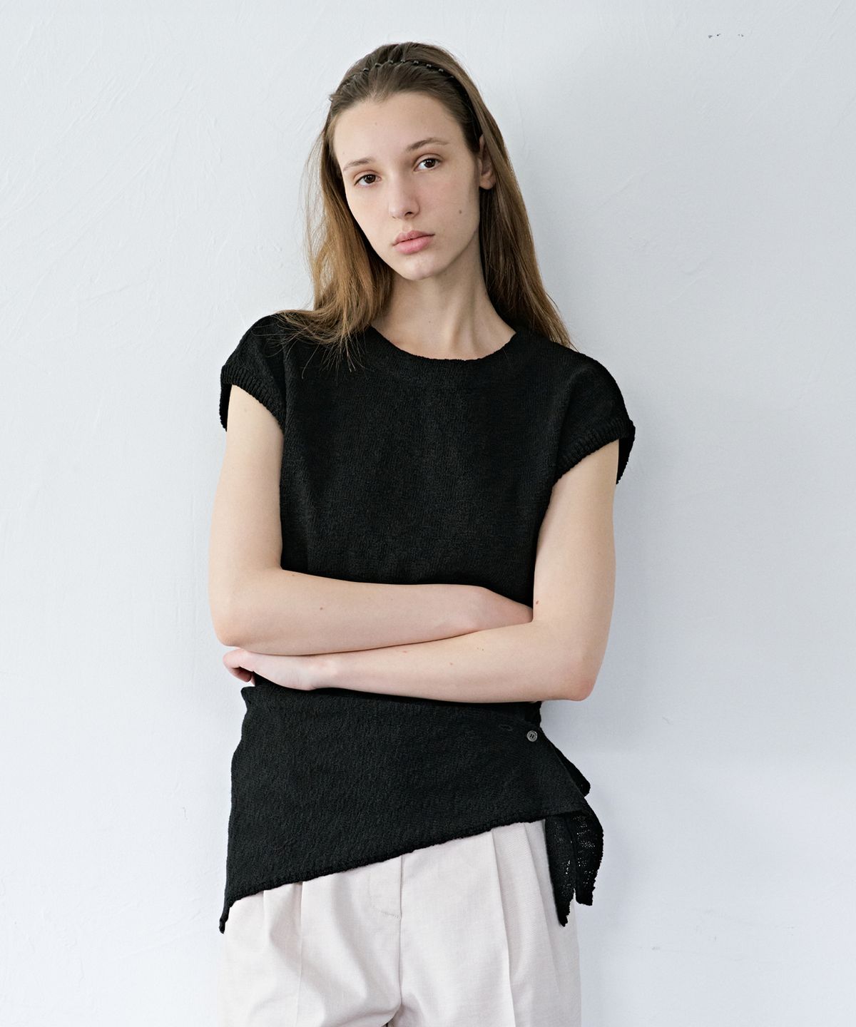 르메메(LEMEME) Aube Scarf Short-Sleeve Knit Top_2color
