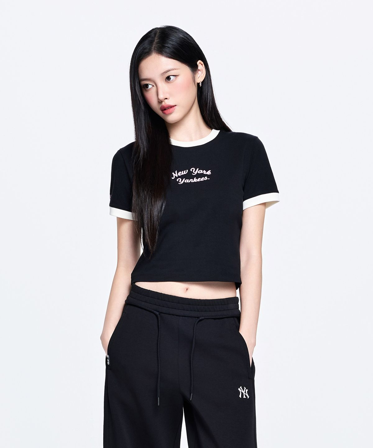 엠엘비(MLB) 여성 스포티브 레터링 슬림 크롭 링거 티셔츠 NY (Black)