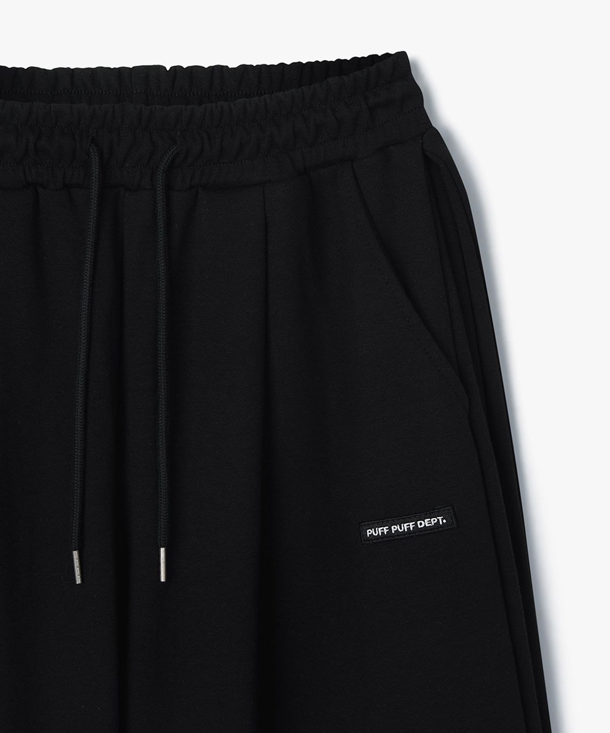 퍼프퍼프뎁트(PUFF PUFF DEPT) 3Pleats Bermuda Wide Sweat Shorts BLACK