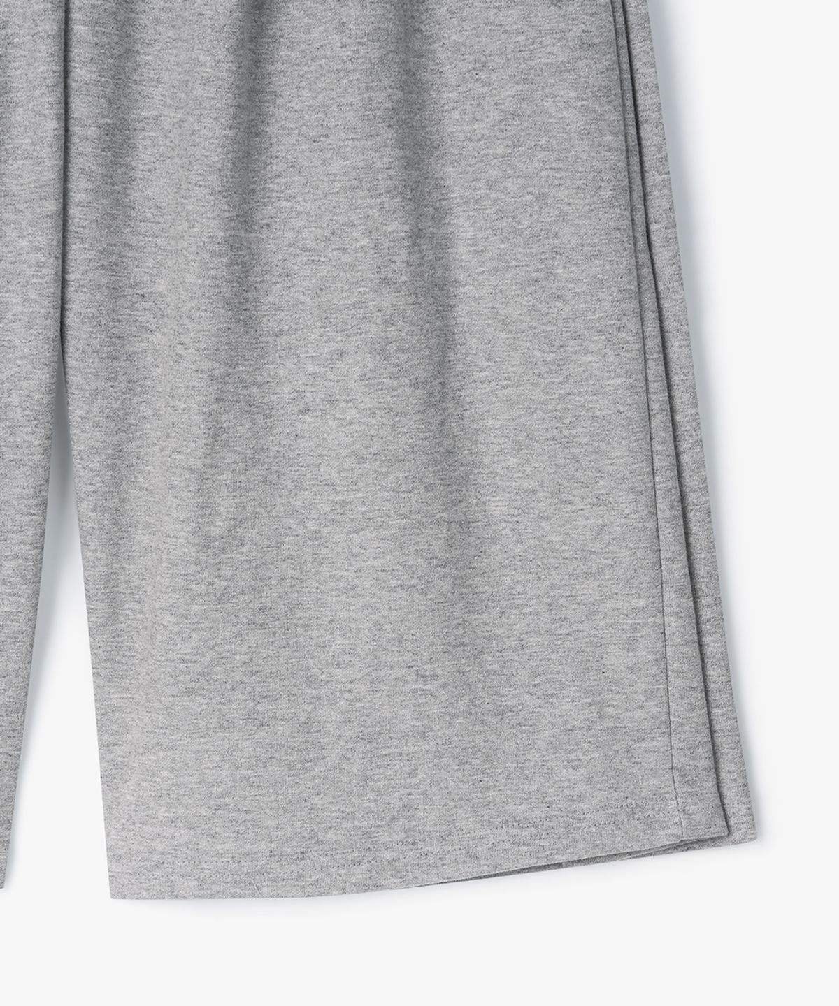 퍼프퍼프뎁트(PUFF PUFF DEPT) 3Pleats Bermuda Wide Sweat Shorts GREY