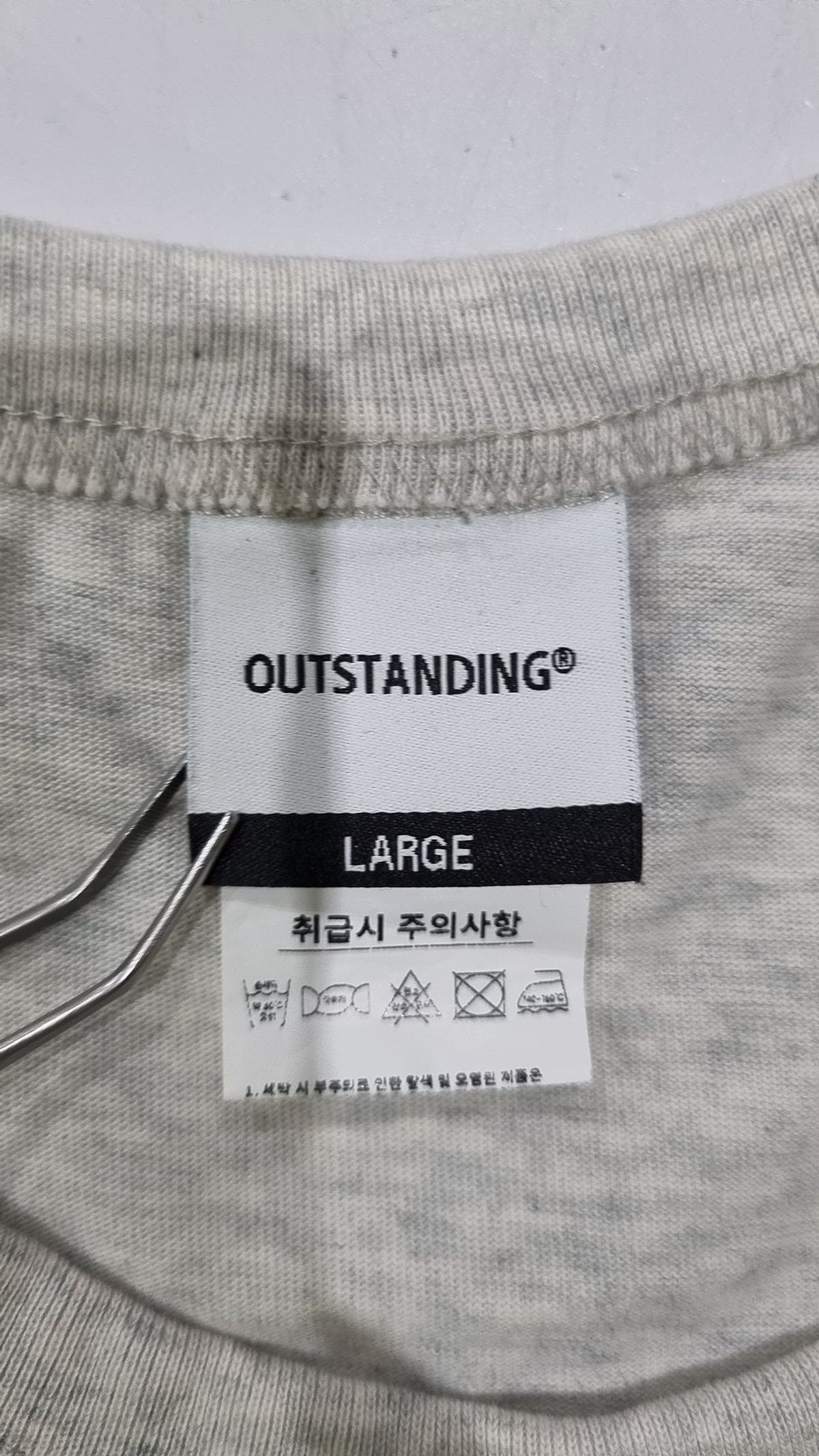 아웃스탠딩(OUTSTANDING) 반소매 티셔츠 L