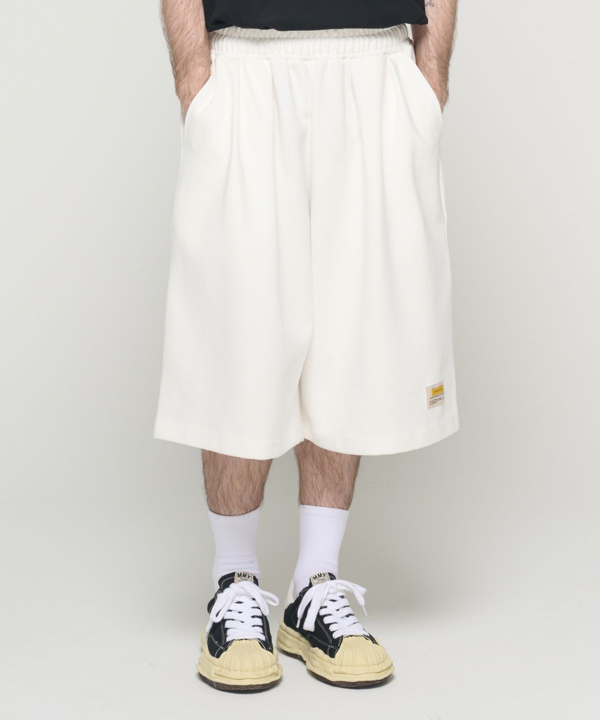 카고브로스(CARGOBROS) CB 스웻 밴딩 하프팬츠 (화이트)