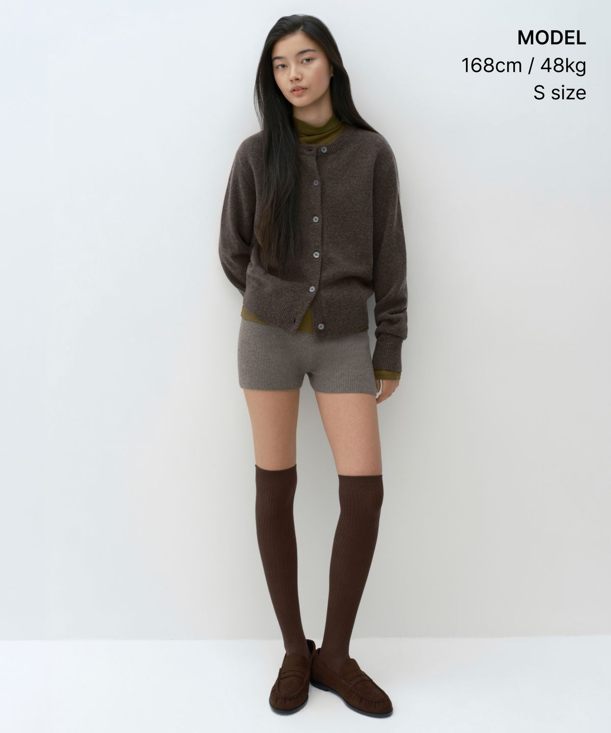 무신사 스탠다드 우먼(MUSINSA STANDARD WOMAN) [빅토리아 울] 우먼즈 라운드 넥 가디건 [브라운]