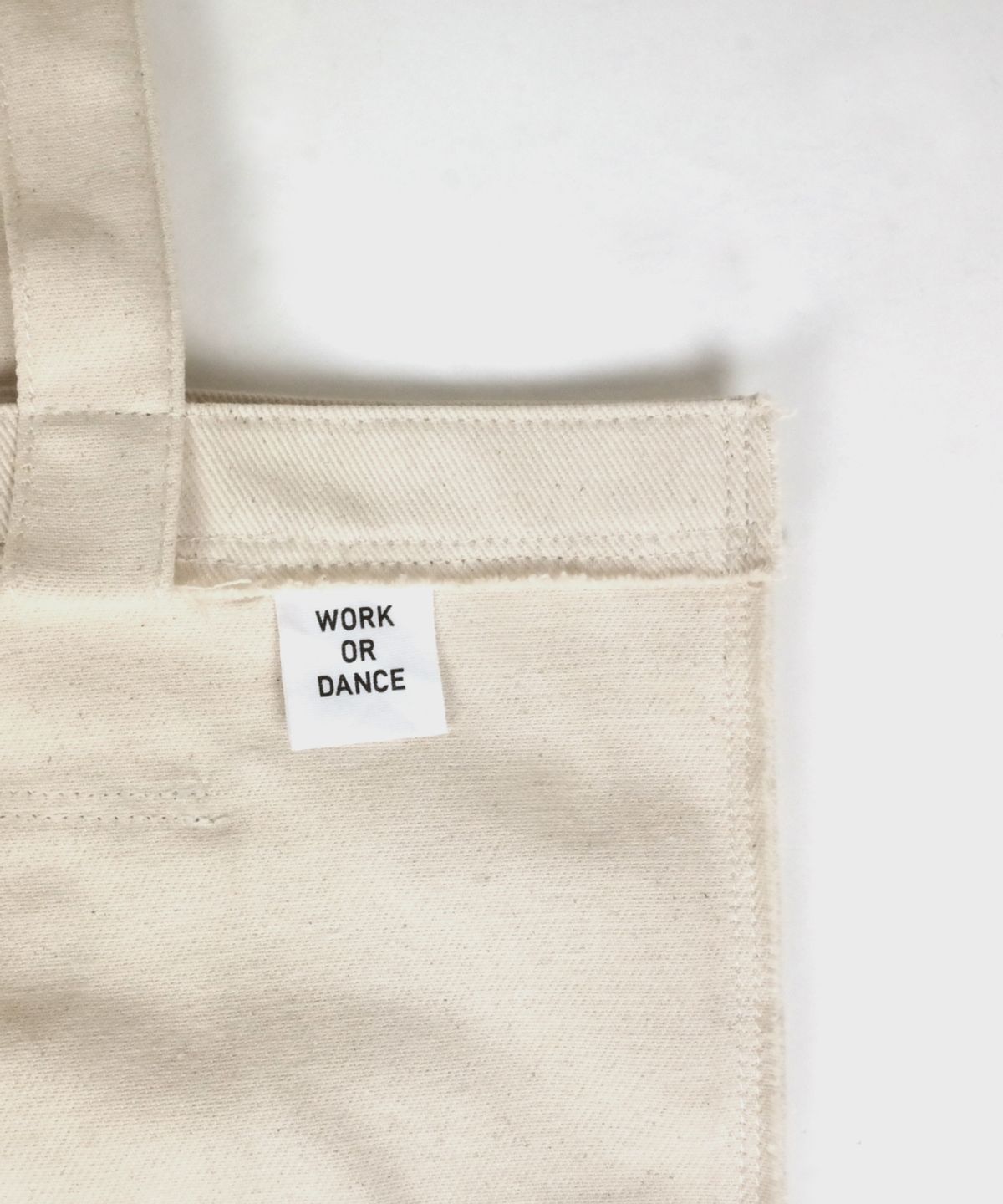 워크 오얼 댄스(WORK OR DANCE) Fray Bag ivory