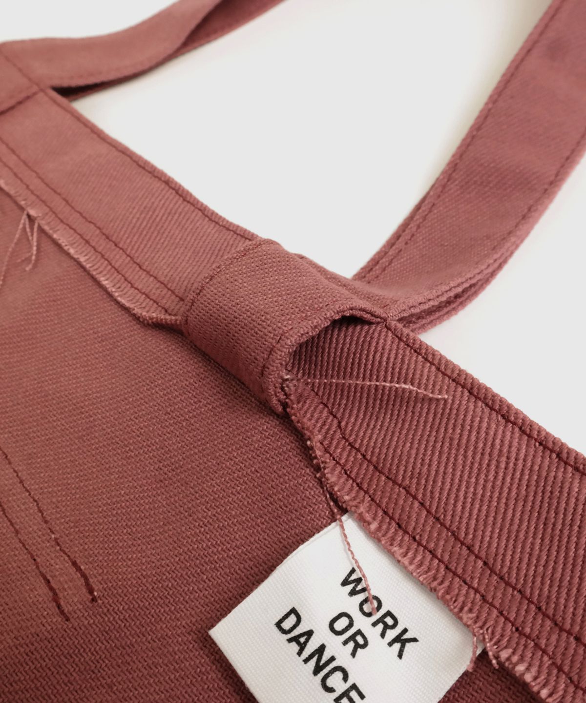 워크 오얼 댄스(WORK OR DANCE) Fray Bag pink