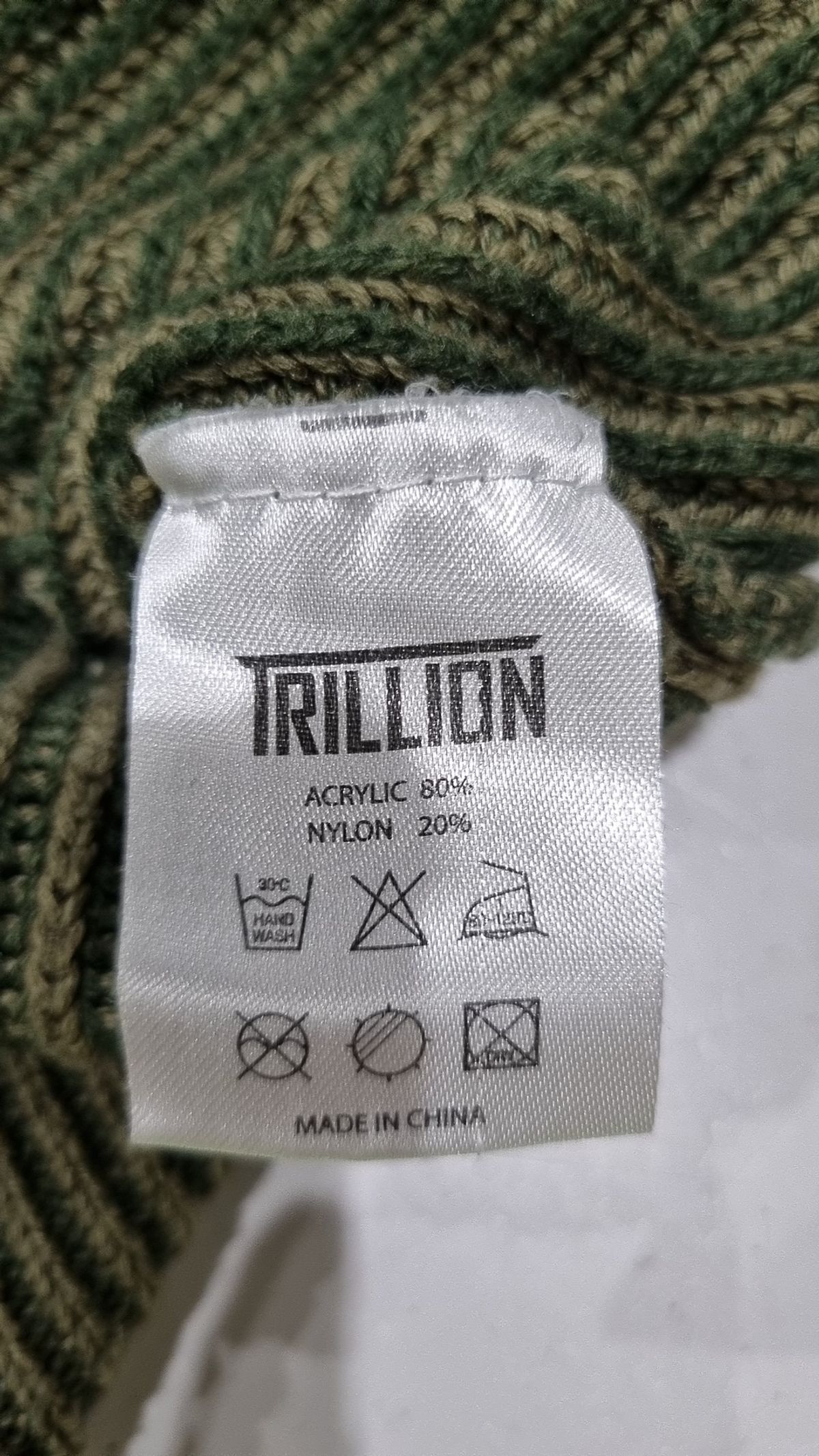 트릴리온(TRILLION) 니트/스웨터 FREE
