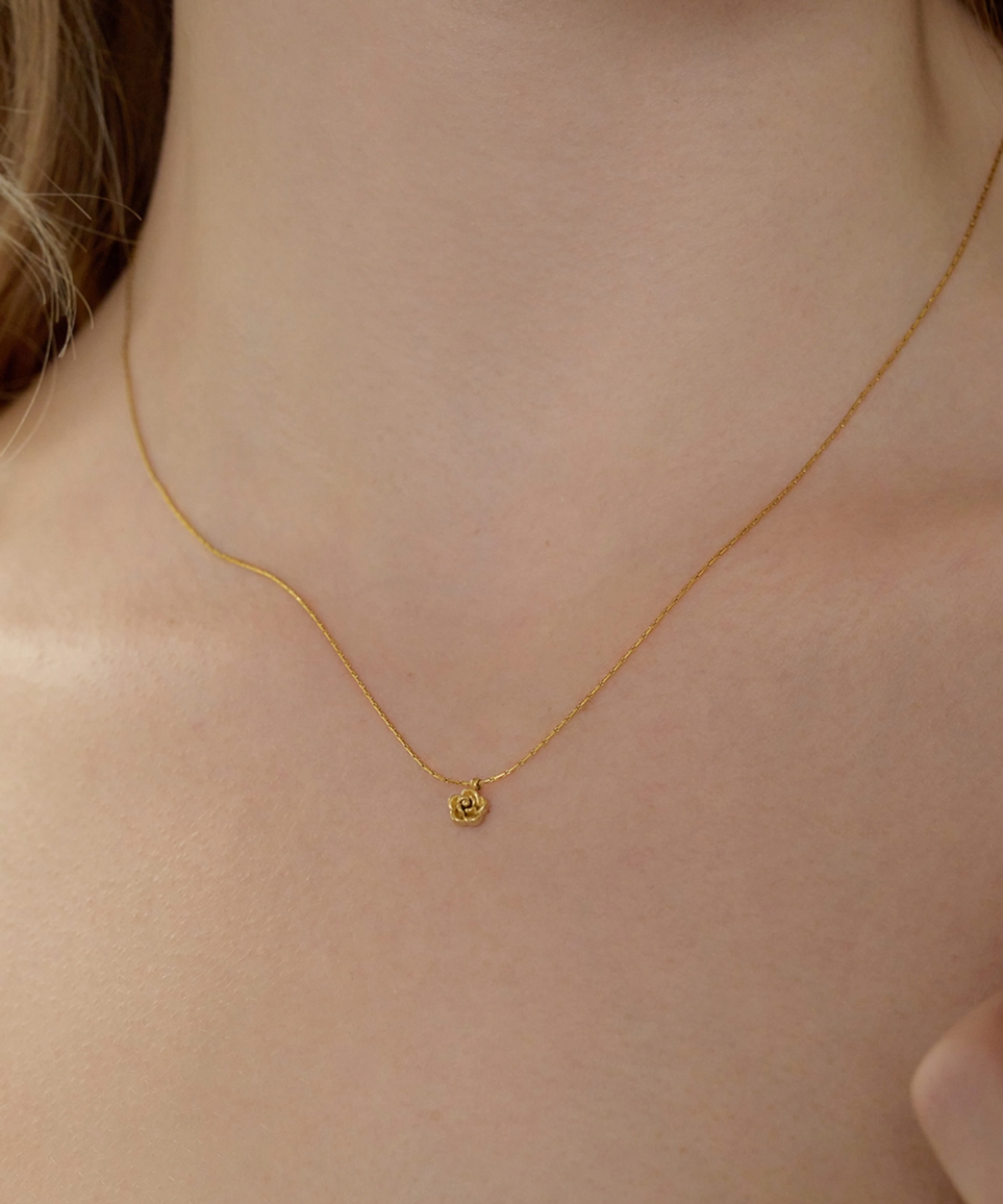 판타스틱 플래닛(FANTASTIC PLANET) mini rose necklace (2colors)