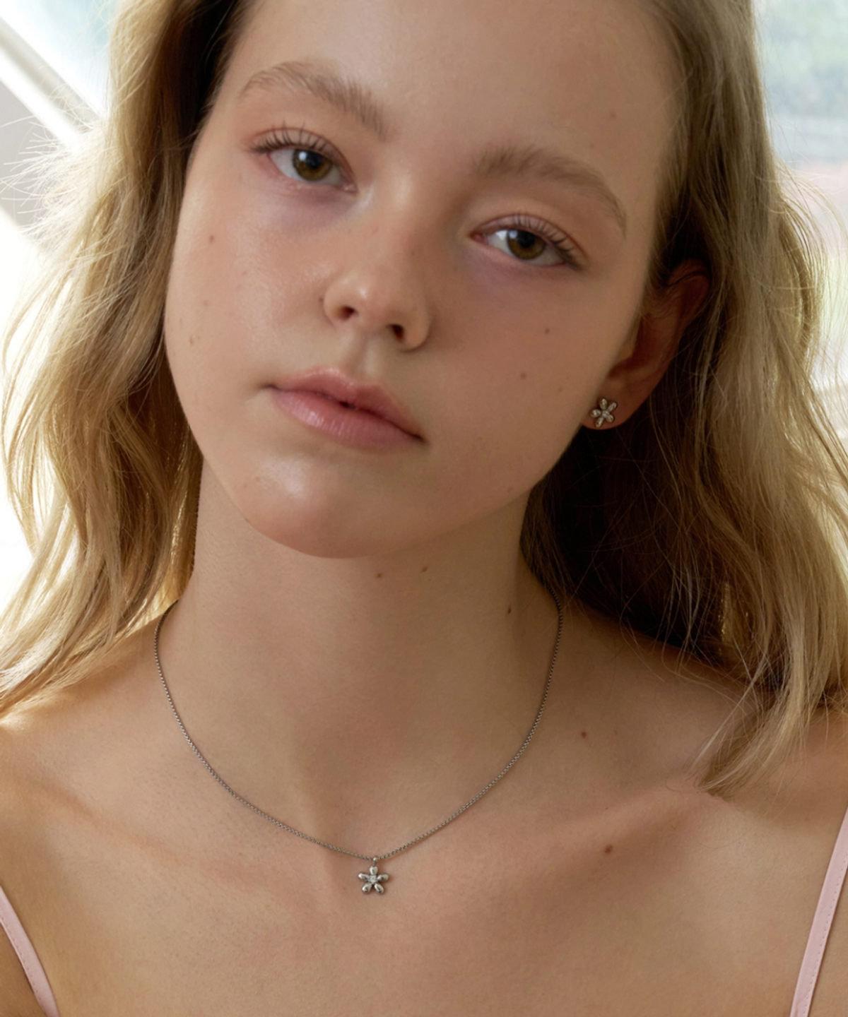 판타스틱 플래닛(FANTASTIC PLANET) glossy flower necklace
