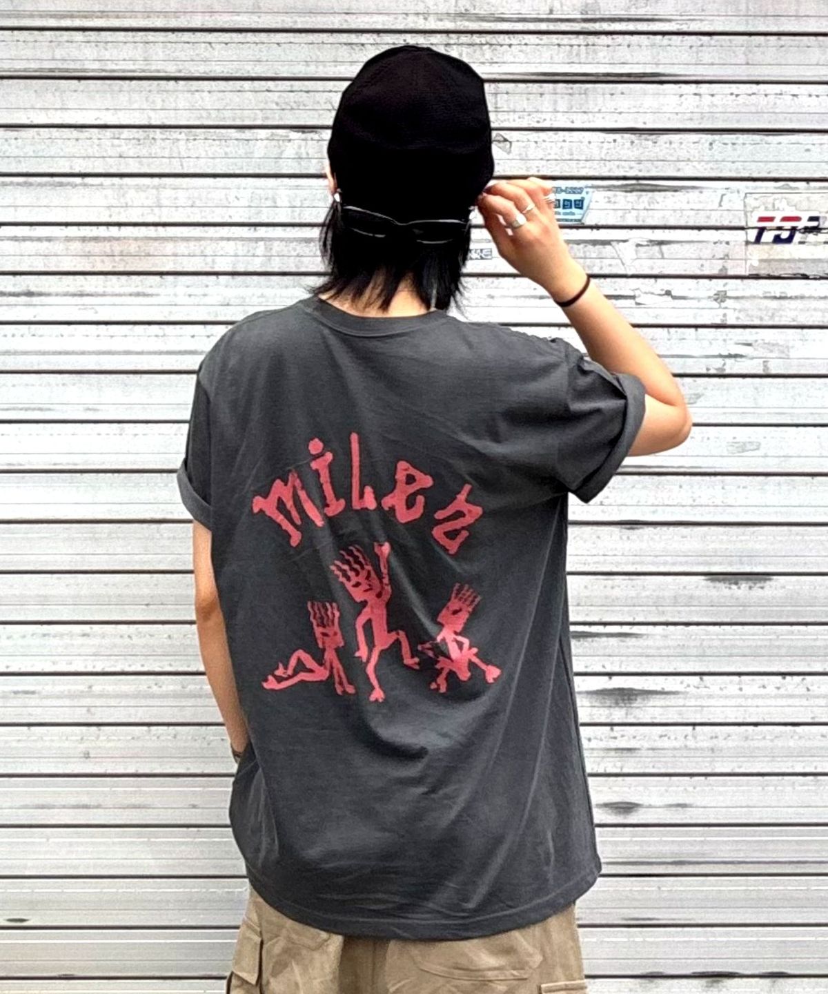 마일즈(MILEZ) Route Finder 피그먼트 반팔 티셔츠 [차콜]