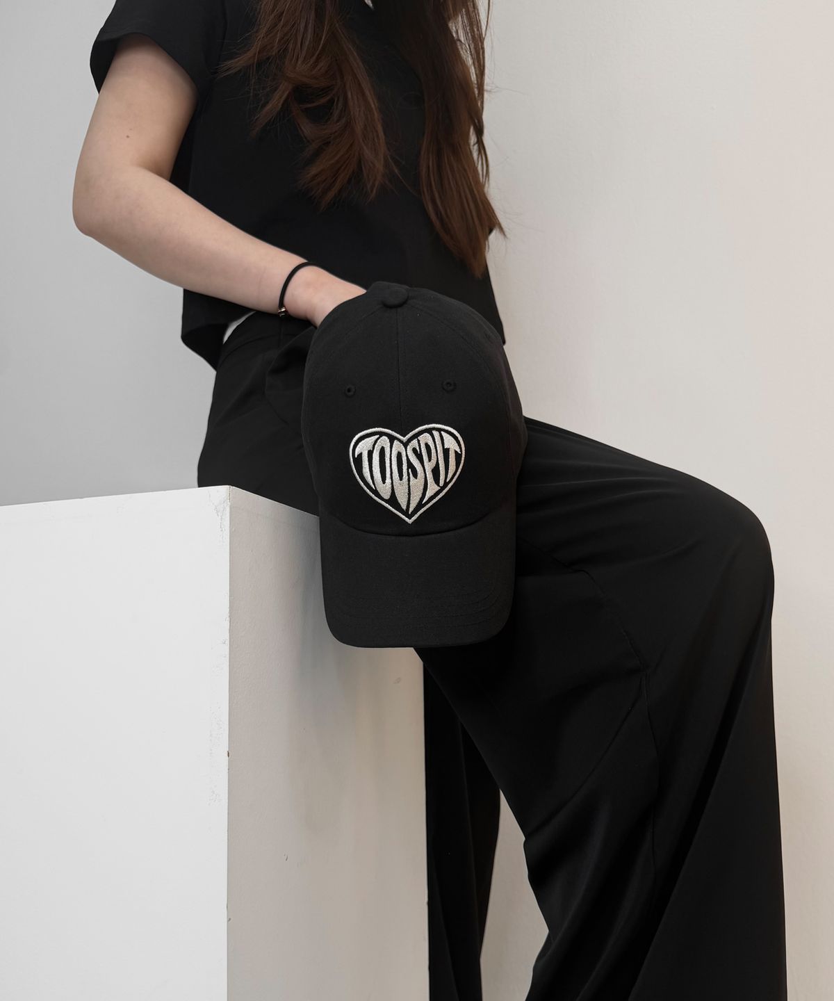 투에스핏(TOOSPIT) Heart Logo Ball Cap