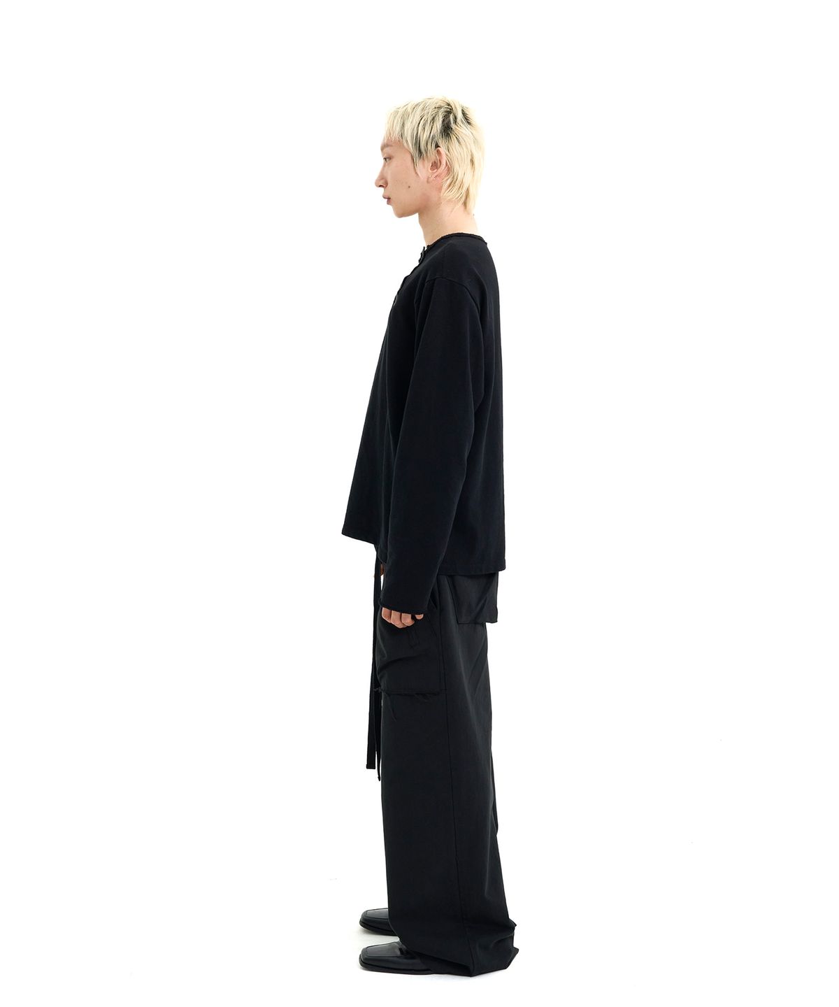 래크로프(LACKROPE) ZIP HOUSING LOOSE TROUSERS - BLACK