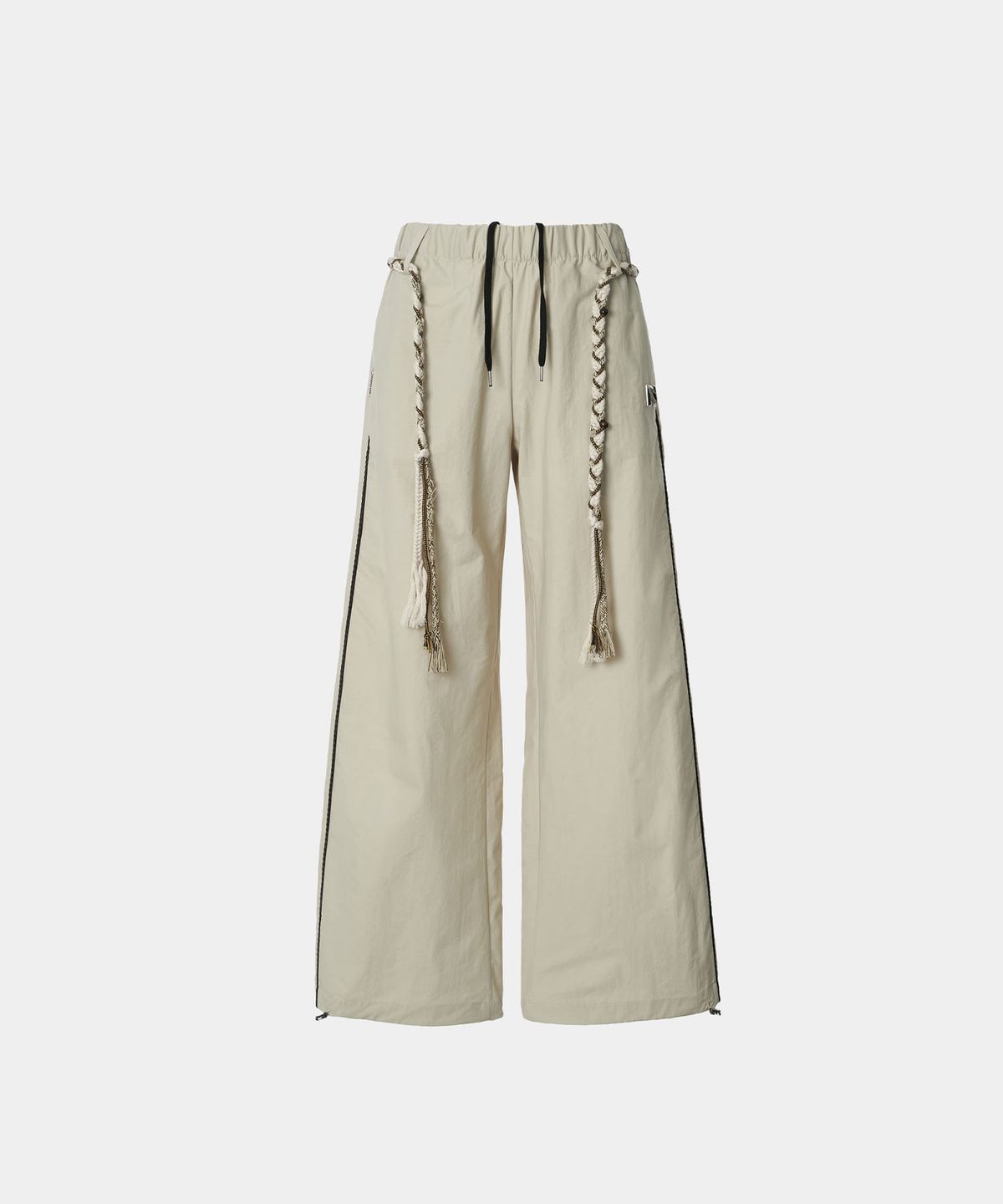 뉴얼린(NEWALRIN) Newalrin emblem nylon wide Pants Beige