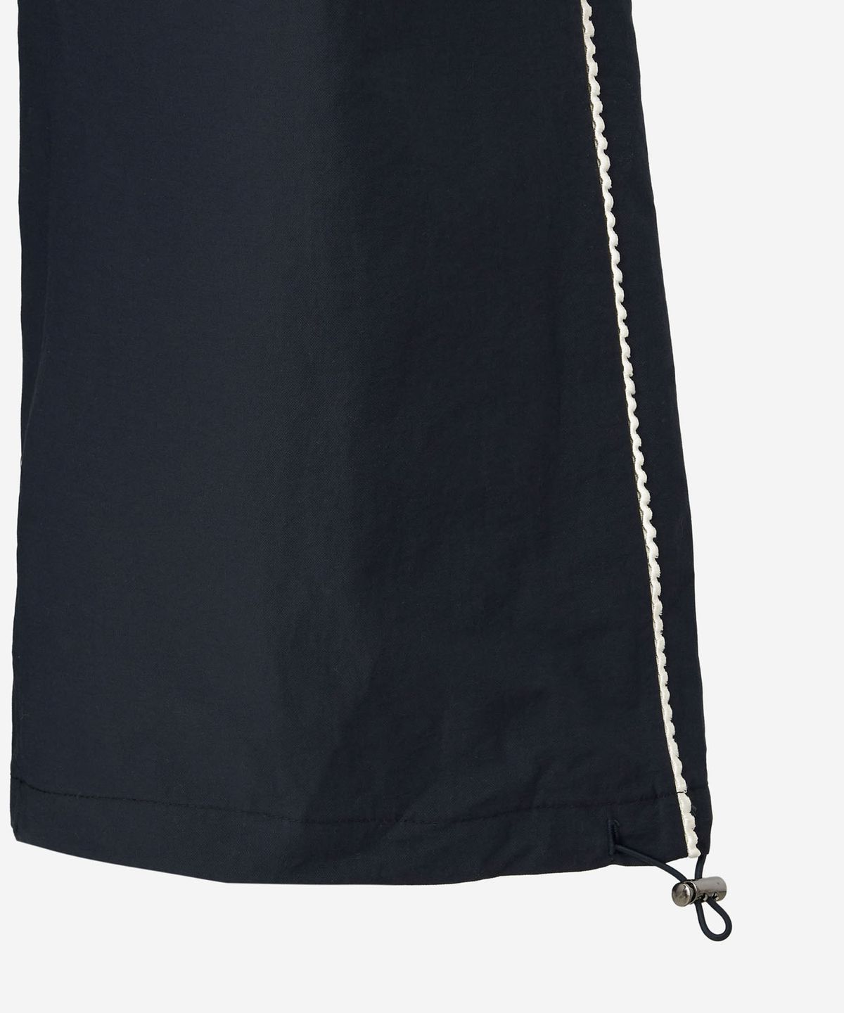 뉴얼린(NEWALRIN) Newalrin emblem nylon wide Pants Black