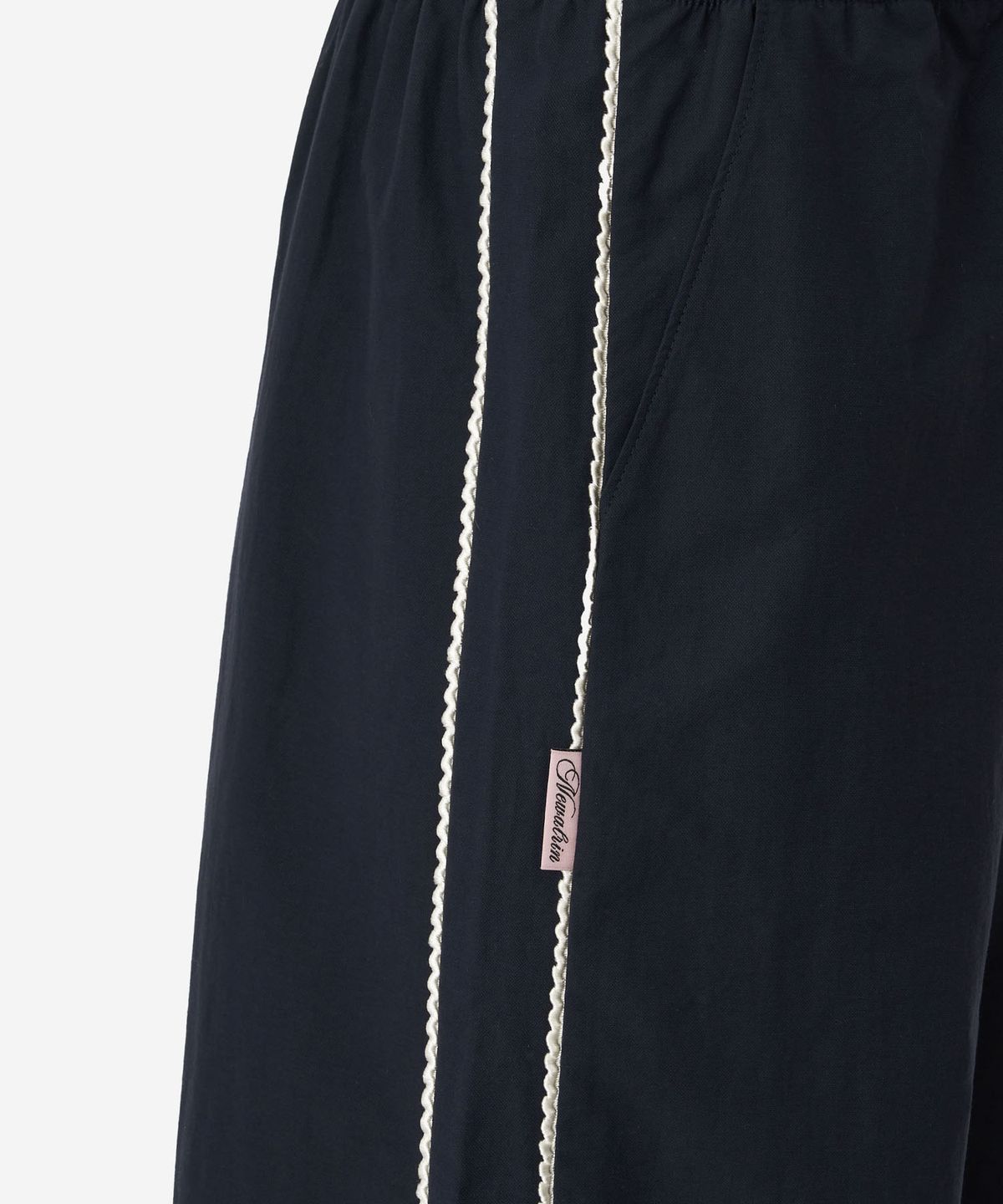뉴얼린(NEWALRIN) Newalrin emblem nylon wide Pants Navy